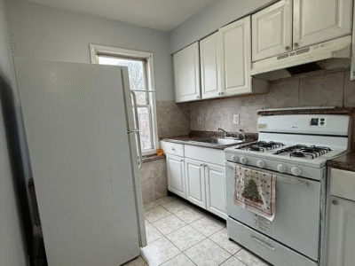 225 Linden Rd Floor 2, Roselle, NJ 07203