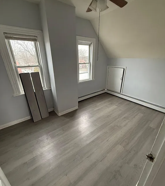 225 Linden Rd Floor 2, Roselle, NJ 07203