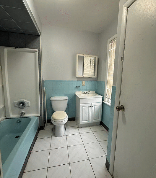 225 Linden Rd Floor 2, Roselle, NJ 07203