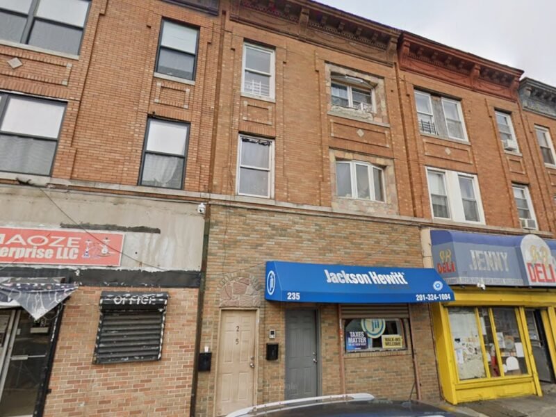 233 MLK Dr #2R, Jersey City, Nueva Jersey, 07304.