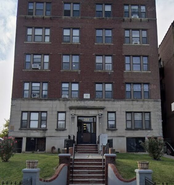 244 Roseville Ave #501, Newark, Nueva Jersey, 07107.