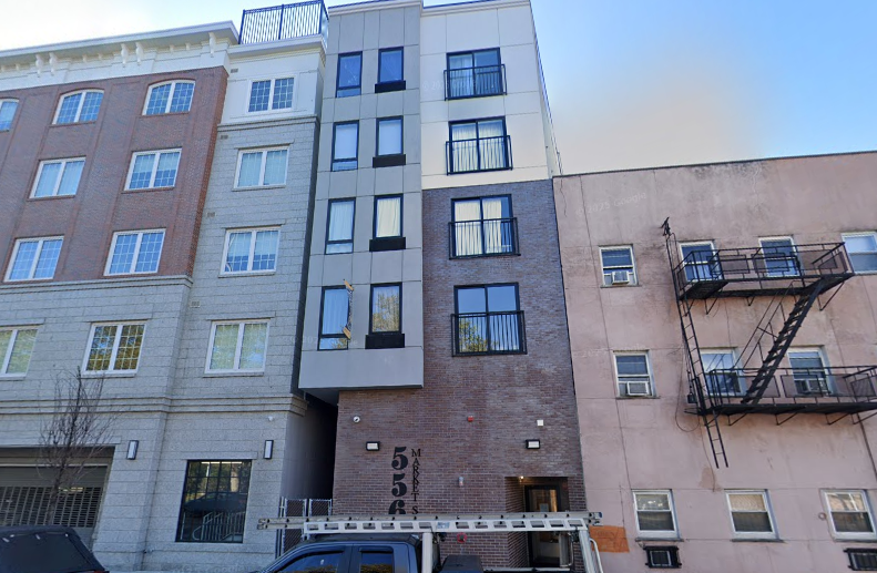 556 Market St APT 5A, Newark, NJ 07105