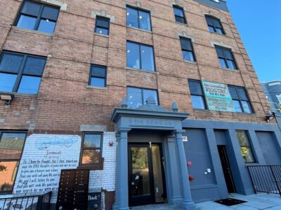 269 MLK #3C, Jersey City, Nueva Jersey, 07305.