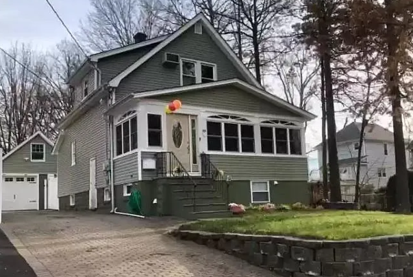 569 W 7th Ave, Roselle, NJ 07203