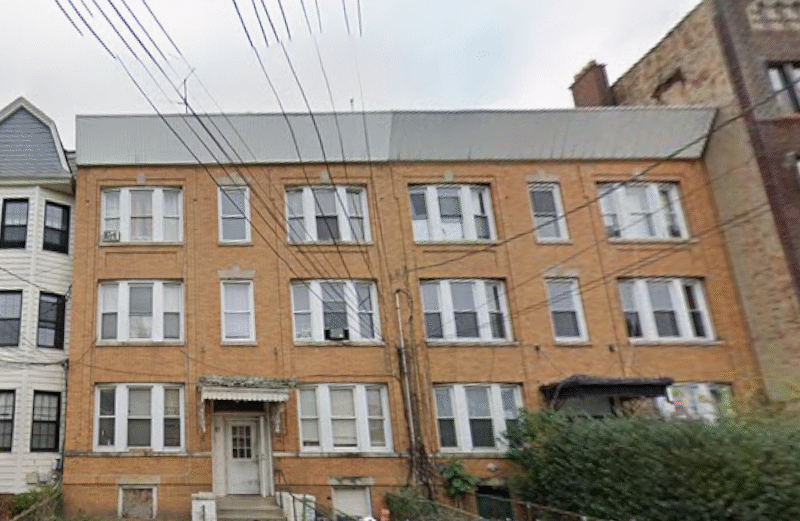 81 Bostwick Ave #3R Jersey City, NJ 07305