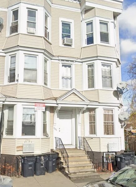 381.5 Central Ave #1B, Newark, Nueva Jersey, 07103.