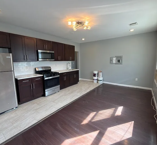 29 Farley Ave Floor 3, Newark, NJ 07108