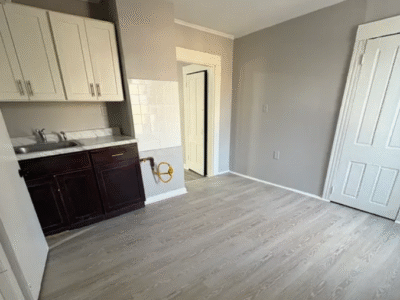 61 Tillinghast St #3 Newark, NJ 07108