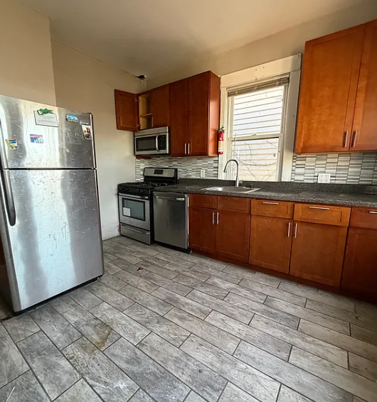 63 Wade St Floor 2, Jersey City, NJ 07305