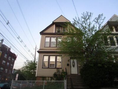 49 Lembeck #2, Jersey City, Nueva Jersey, 07305.