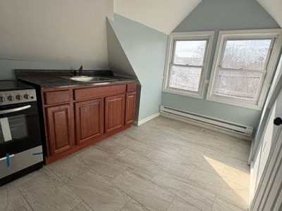 921 S 17th St Floor 3, Newark, NJ 07108