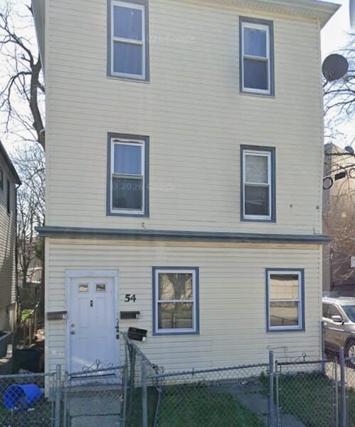 54 Princeton St #2, East Orange, Nueva Jersey, 07107.