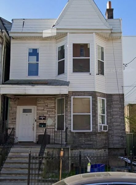 61 Orient Ave #2, Jersey City, Nueva Jersey, 07305.