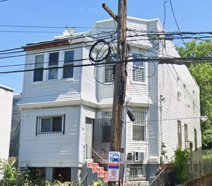 690 18th Ave #2, Irvington, Nueva Jersey, EE. UU.