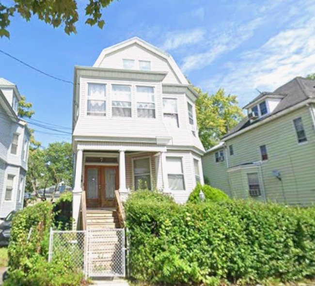 7 Laurel Pl #2, Newark, Nueva Jersey, 07103.