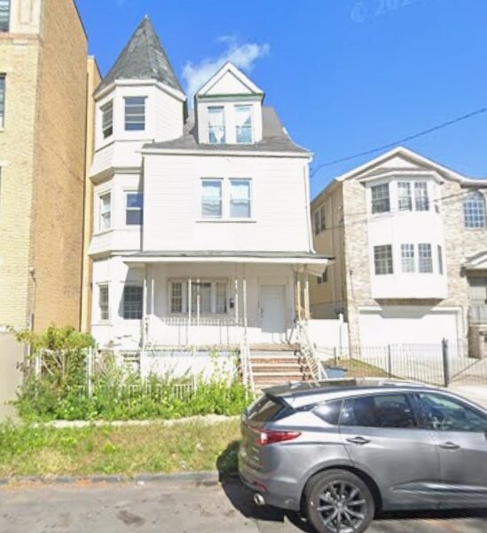 71 W Alpine St #1, Newark, Nueva Jersey, 07103.