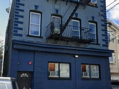 77 Hope Ave #1, Passaic, Nueva Jersey, 07055.