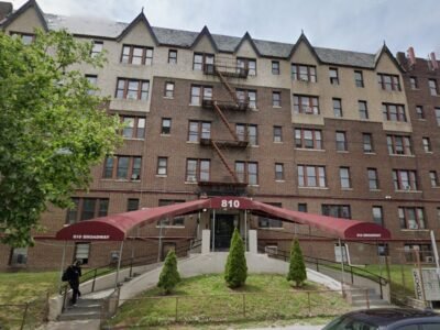 810 Broadway #302, Newark, Nueva Jersey, 07103.