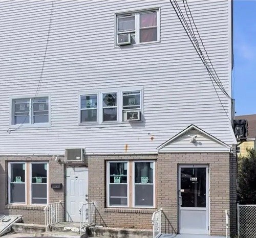 166 Elmwood Ave #A1, Irvington, Nueva Jersey, 07111.