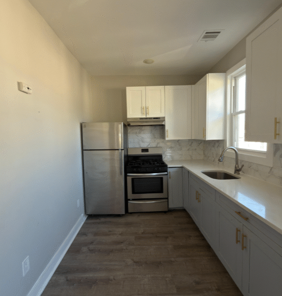 791 S 15th St #3, Newark, NJ 07108