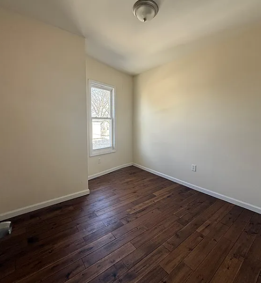 826 S 15th St Floor 3, Newark, NJ 07108