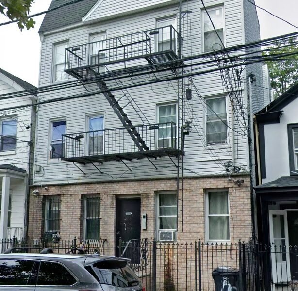 176A Parker Street #8, Newark, Nueva Jersey, EE. UU.