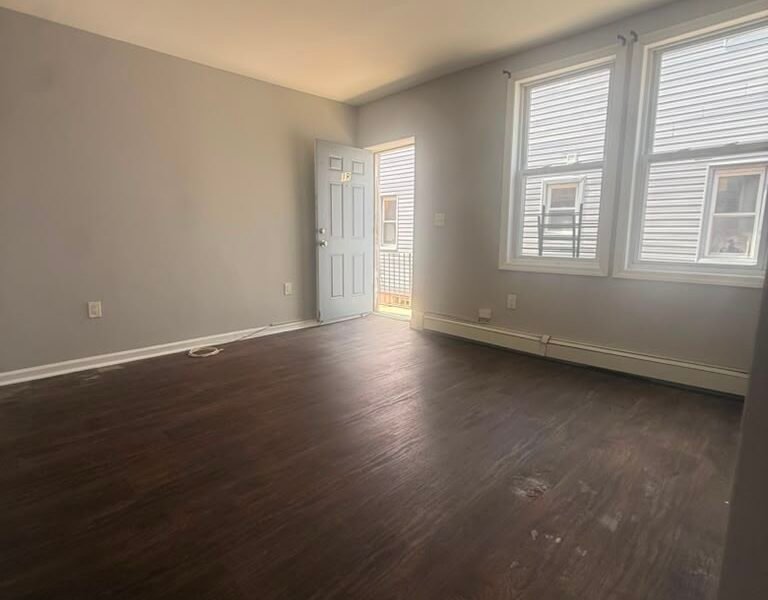 313 Court Street #1R, Elizabeth, Nueva Jersey, EE. UU.