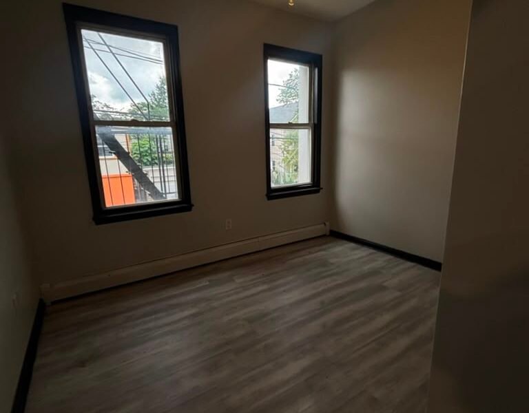 305 Magnolia Avenue #3, Elizabeth, Nueva Jersey, EE. UU.