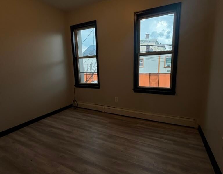 305 Magnolia Avenue #3, Elizabeth, Nueva Jersey, EE. UU.