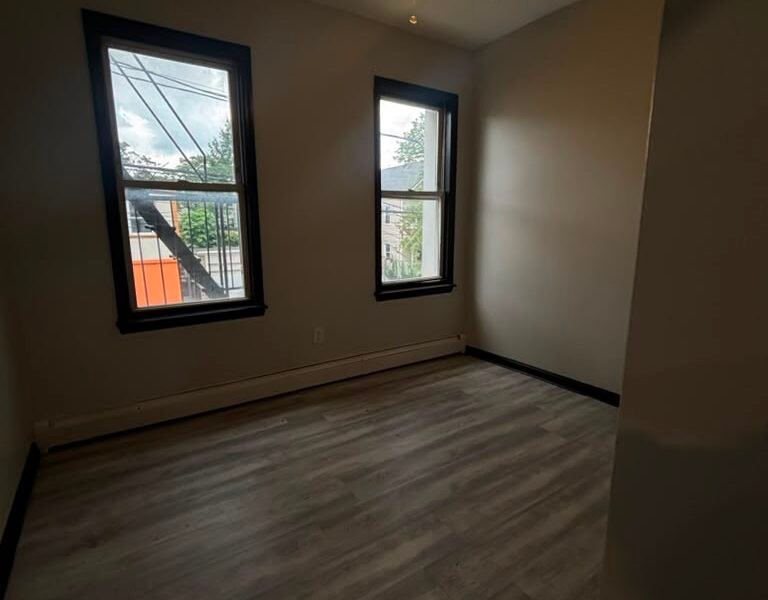 305 Magnolia Avenue #3, Elizabeth, Nueva Jersey, EE. UU.