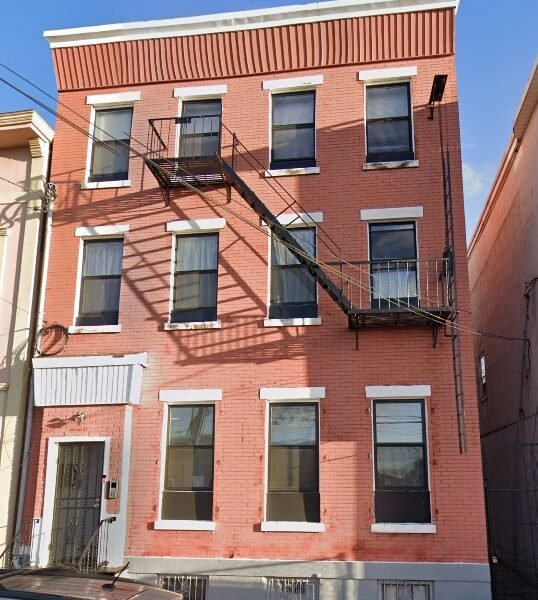11 Cottage Street #2F, Newark, Nueva Jersey, EE. UU.