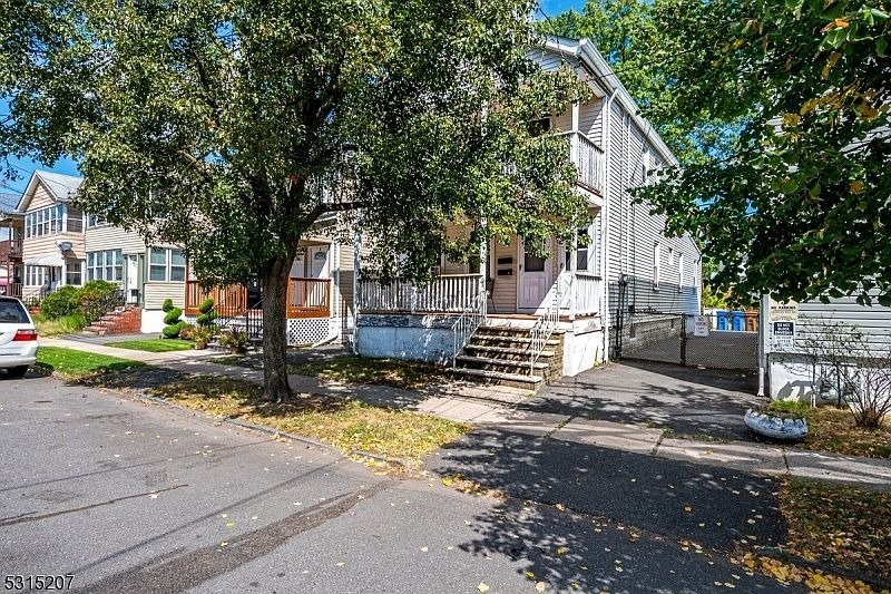 714 Roselle Street #1, Linden, Nueva Jersey, EE. UU.