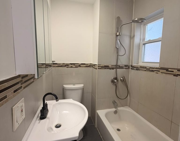 208 South Grove Street #2, East Orange, Nueva Jersey, EE. UU.