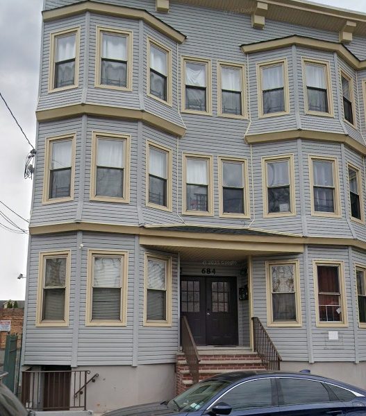 684 Grove Street #3L, Irvington, Nueva Jersey, EE. UU.