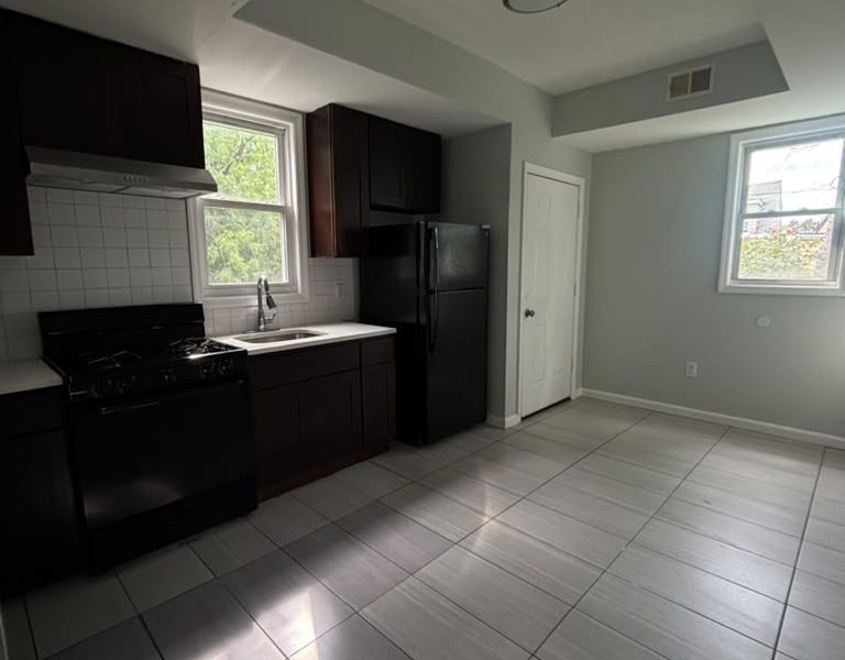 221 N 15th #2, East Orange, Nueva Jersey, EE. UU.